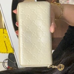 18. Gucci Zip Sold As Is Desc In Live No Cancel/returns